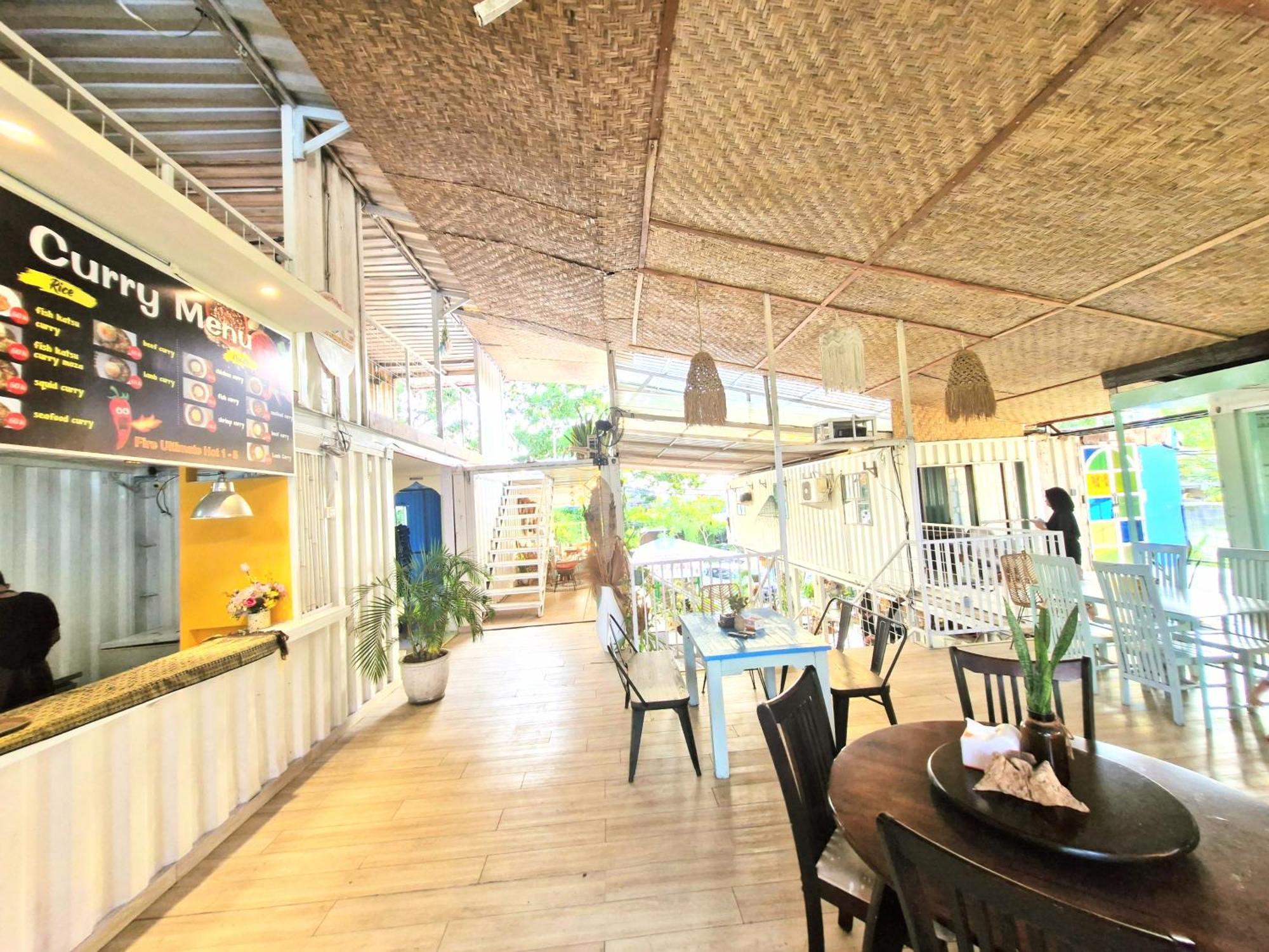 Karcof Container Hostel Сенггиги Экстерьер фото